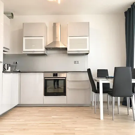 Luxury Riverside By Refa Group Apartment Prague